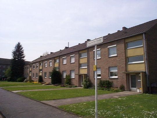 Charmante 3-Zimmer-Etagenwohnung in Mönchengladbach  68 m², Erstbezug nach Renovierung - Photo 1