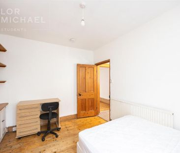 5 bedroom terraced house to rent - Photo 2