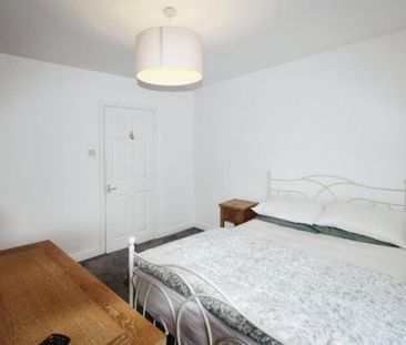 2 bedroom terraced house to rent - Photo 6