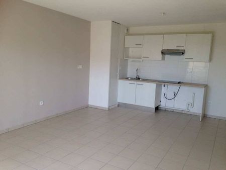 Location appartement 3 pièces 62 m² à Saint-Jean (31240) - Photo 2