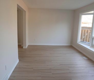 For Lease - 2700 Barton Street Unit# 47, Hamilton, Ontario - Photo 3
