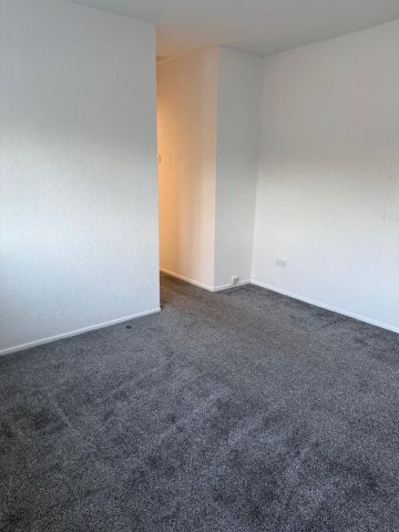 3 Bed Detached House, Cross Farm Road, B17 - Photo 5