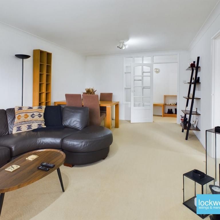 1 bedroom flat to rent - Photo 1