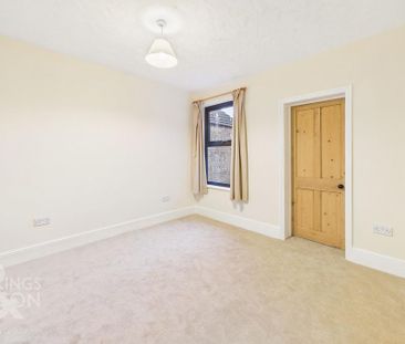 3 bedroom terraced house to rent - Photo 6