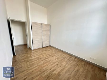 Location Appartement 3 pièces 66m² CAMBRAI 59400 - Photo 2