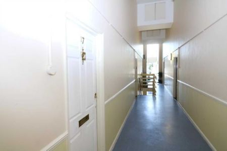 Copford Close, Woodford - Photo 3