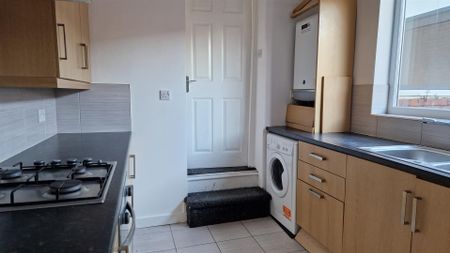 2 bed flat to rent in Chillingham Road, Heaton - Photo 5