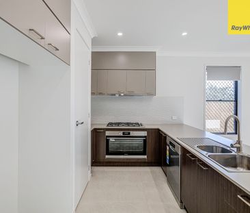 Amazing Home with Solar Energy and Ducted Air Conditioning! - Photo 6