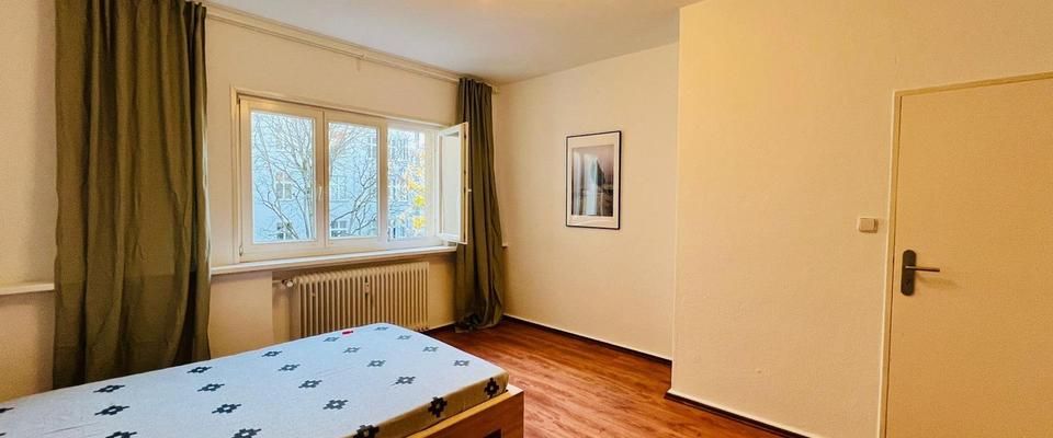 Mid-Century Pearl mit Balkon – 3-Zimmer-Wohnung in Schöneberg - Foto 1
