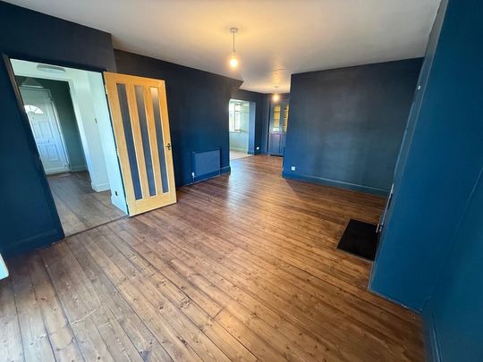 4 bedroom semi-detached house to rent - Photo 1