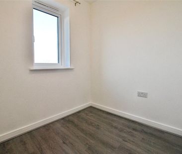 3 bedroom detached house to rent - Photo 2