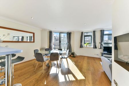 Charming seventh floor apartment to rent in The Cobalt Building, EC2Y. - Photo 4