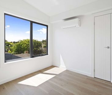 Exclusively Located in Sought-After Templestowe Lower – 289 Manning... - Photo 4