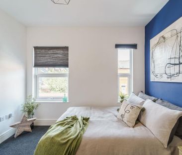 6 bedroom terraced house to rent - Photo 3