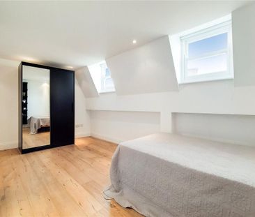 3 bedroom flat in Camden - Photo 3