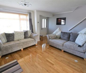 3 bedroom House To Let Total Size: 785 SQ FT - Photo 3