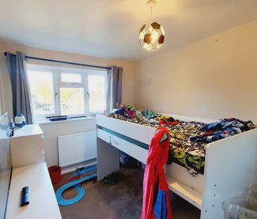 3 bedroom terraced house to rent - Photo 2