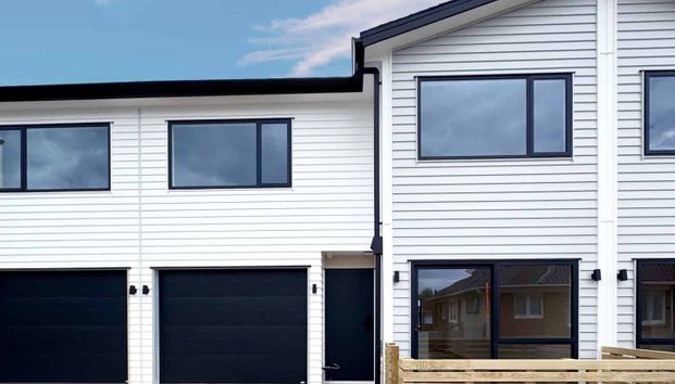 Mangere East, 3 bedrooms - Photo 1