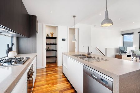 Contemporary boutique living by the bay! - Photo 4