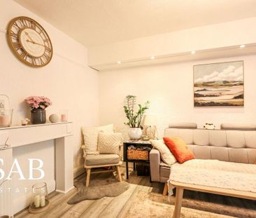 3 bedroom end of terrace house to rent - Photo 3