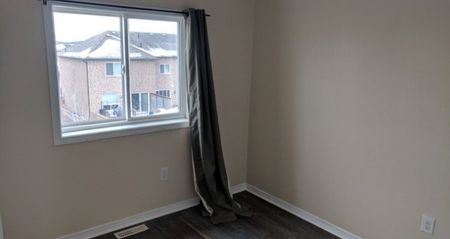 1391 Benson Innisfil | $2300 per month | Plus Heat | Plus Water | Plus Hydro - Photo 5