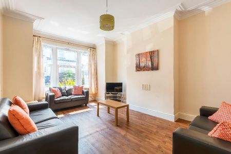 1 bedroom in a house share to rent - Photo 2