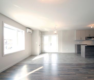 4 1/2 QUADRUPLEX SHERBROOKE(ROCK FOREST) - Photo 2