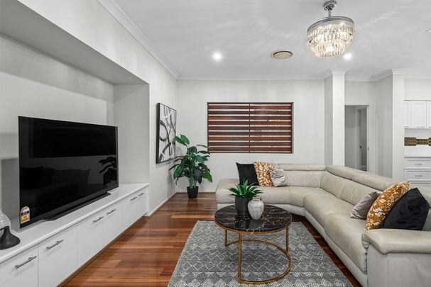 5 Silverbirch Place, Bridgeman Downs QLD 4035 - House For Rent | Domain - Photo 1