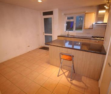 3 bedroom townhouse to rent - Photo 6