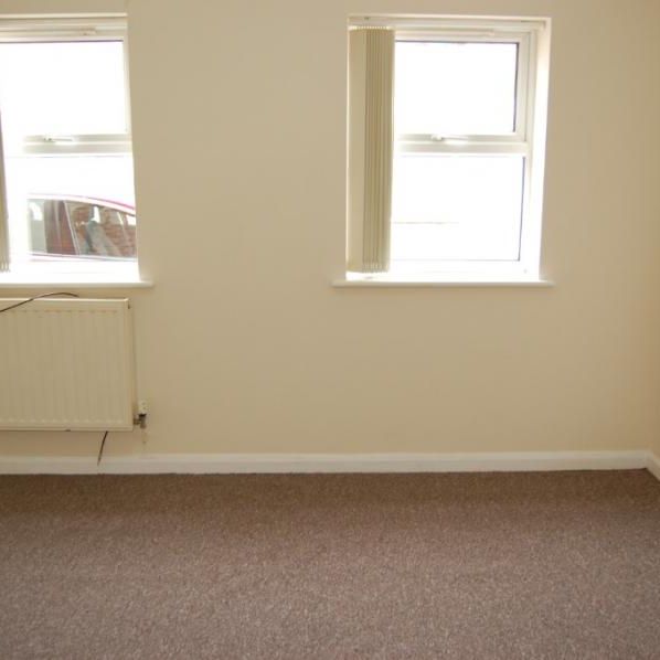 Oxford Street, Grantham, NG31 - Photo 1