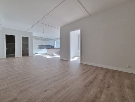 Charmant appartement de 3.5 pièces au centre-ville d'Aigle - Foto 3