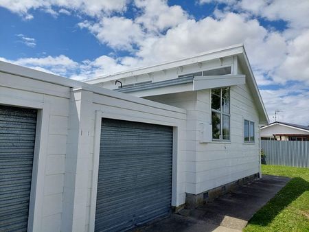 Charming 2BR Townhouse with Balcony! - Photo 3