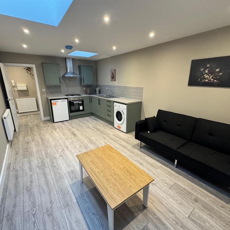 1 bedroom apartment to rent - Photo 1