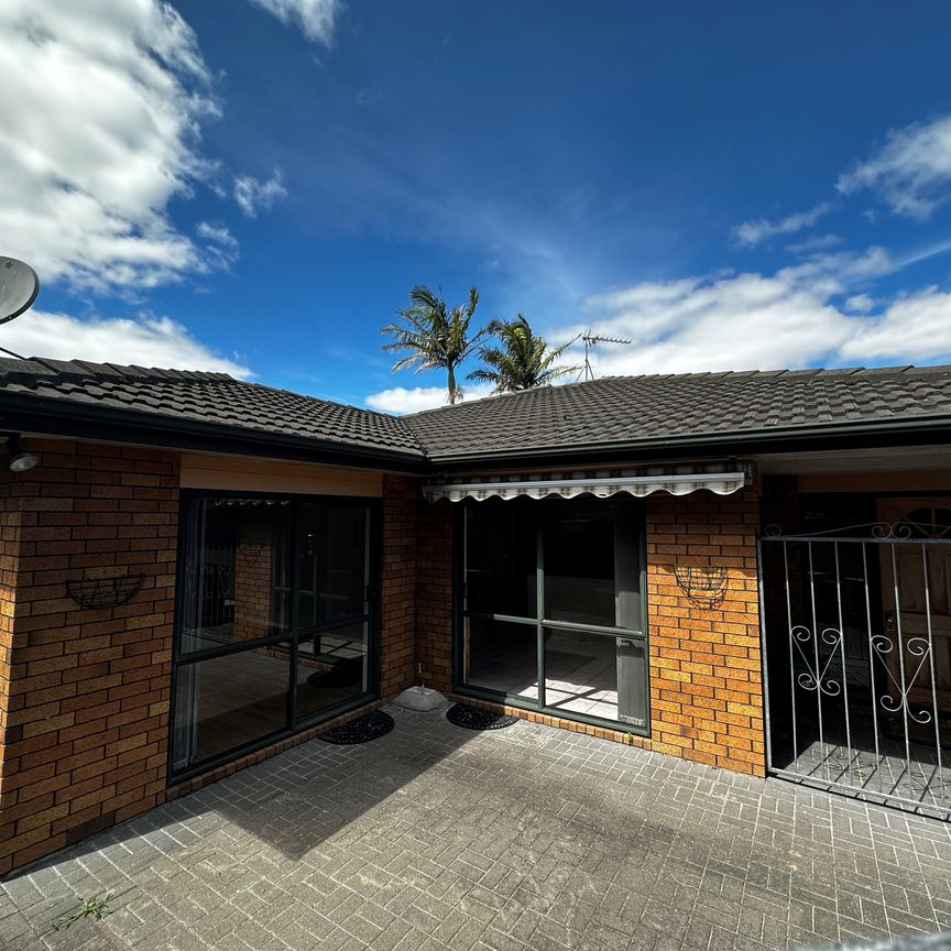 1/47 Carnoustie Drive, Wattle Downs - Photo 1