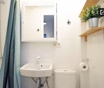 Piso de alquiler en Sant Andreu de Palomar - Photo 2