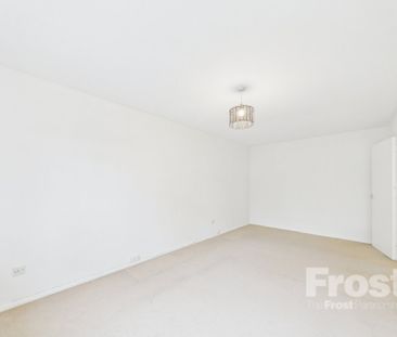 Cobblers Close, Blackpond Lane, Farnham Royal,SL2 - Photo 4