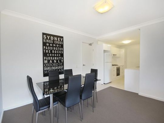 Luxury Three-Bedroom Apartment in Prime North Wollongong Location - Photo 1