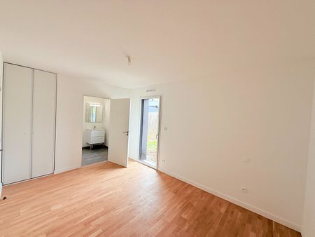 Location Appartement 5 pièces 103m² - Photo 3