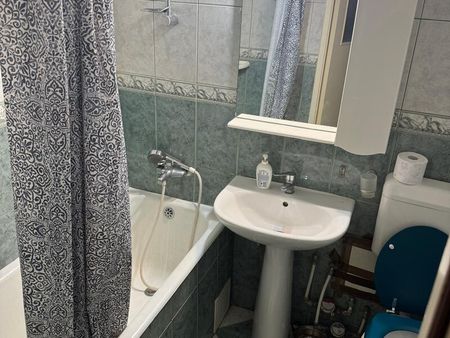 Berceni- decomandat, 2 gr sanitare, loc de parcare - Fotografie 5