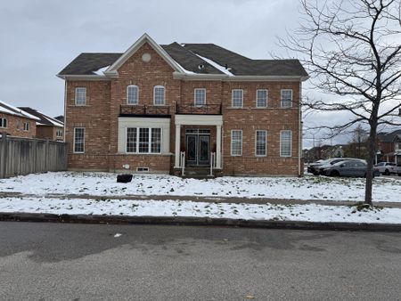 For Lease - 1 Orangeblossom Trail, Brampton, Ontario - Photo 4