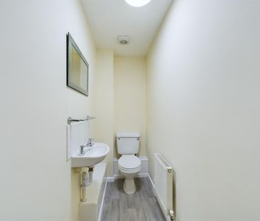 3 bedroom semi-detached house to rent - Photo 6