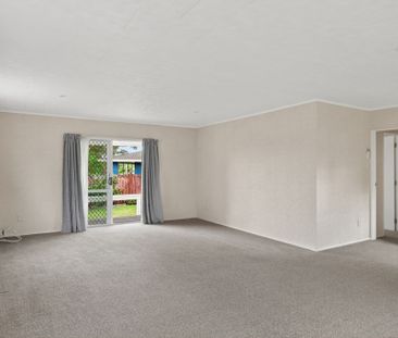 Easy Living in Riverdale For Rent! - Photo 3