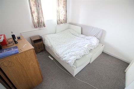 Church Lane, Kingsbury, London - Photo 4