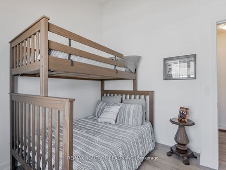 For Lease - 247 Broward Way Unit# 22, Innisfil, Ontario - Photo 4