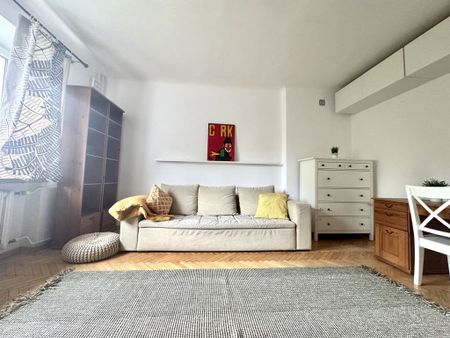 Zobacz >>> Klimatyczne M w kamienicy na Woli 38 m² - Zdjęcie 3