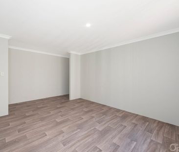 Neat coastal home - Photo 1