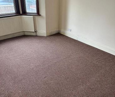 4 bedroom terraced house to rent - Photo 2