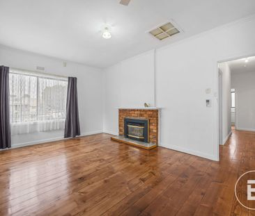 THREE BEDROOM HOUSE - Photo 1