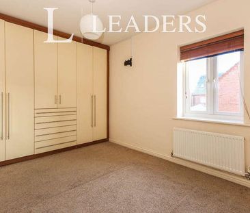 Madison Close, Bannerbrook Park, Coventry, West Midlands, CV4 - Photo 4