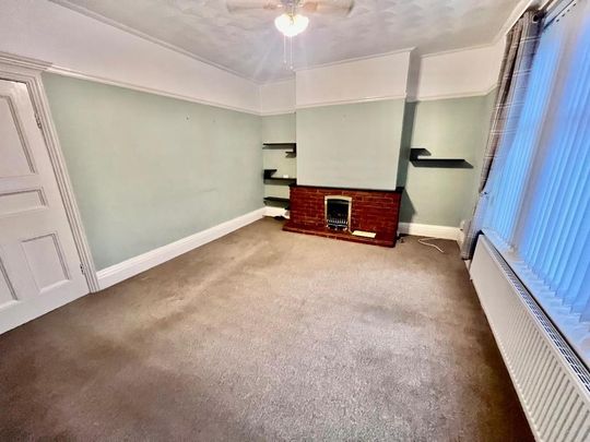 3 bedroom flat to rent - Photo 1